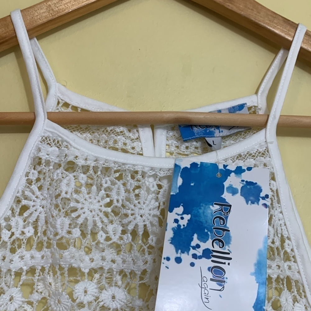 Rebellion | NWT White Floral Lace Crochet Racerback Tank Camisole Top L - Picture 10 of 17